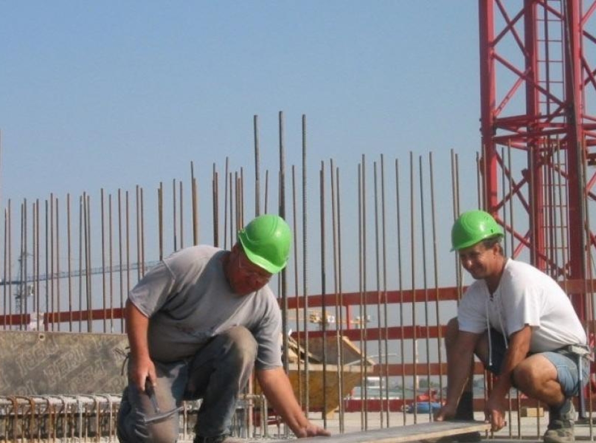 Υποχρεωτική παύση εργασιών σε υπαίθριες δραστηριότητες