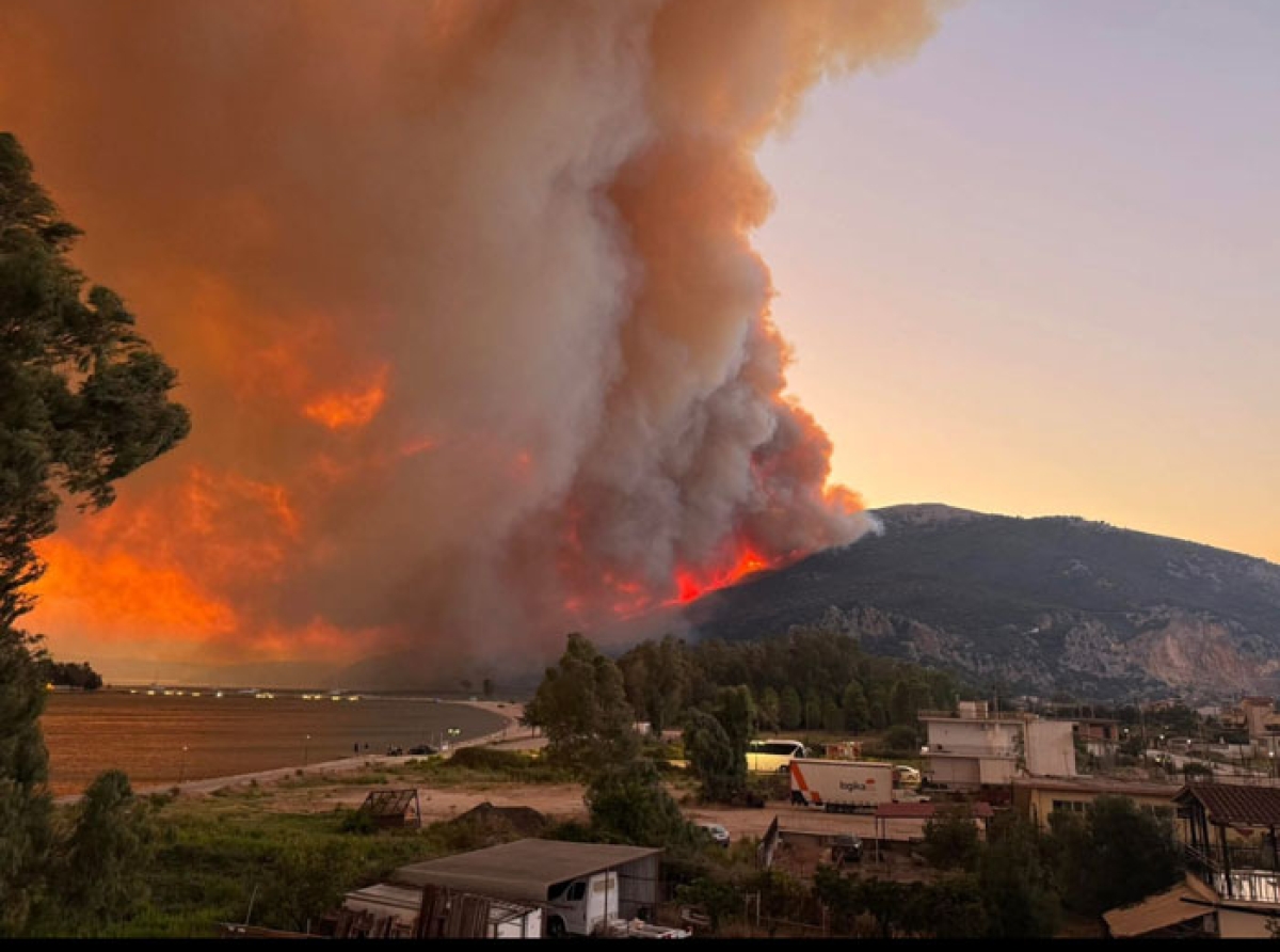 Πύρινος εφιάλτης στα Παλιάμπελα