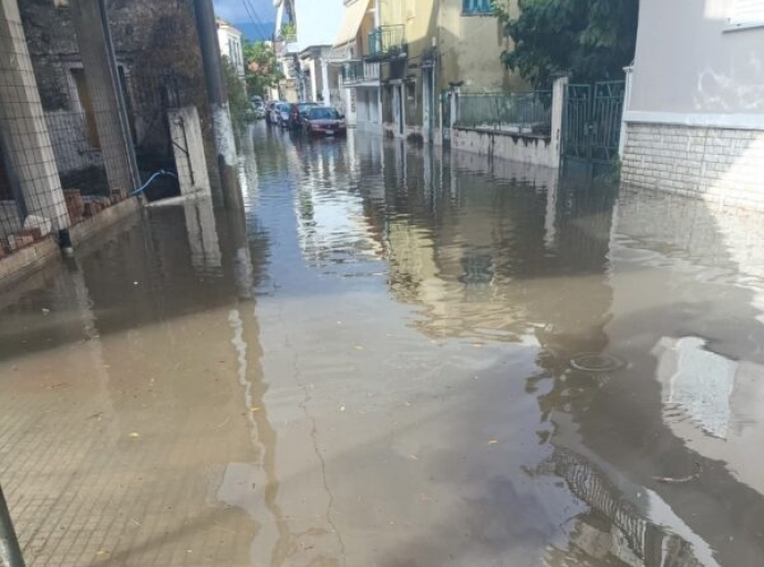 Επαναλαμβανόμενα πλημμυρικά φαινόμενα στο Μεσολόγγι – Αγανάκτηση κατοίκων και ανάγκη για ουσιαστικές παρεμβάσεις