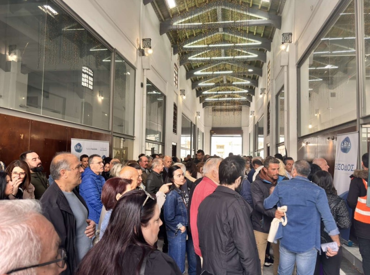 Αγρίνιο: Πολύς κόσμος στην Λαχαναγορά για την «Ημέρα Καριέρας» της ΔΥΠΑ