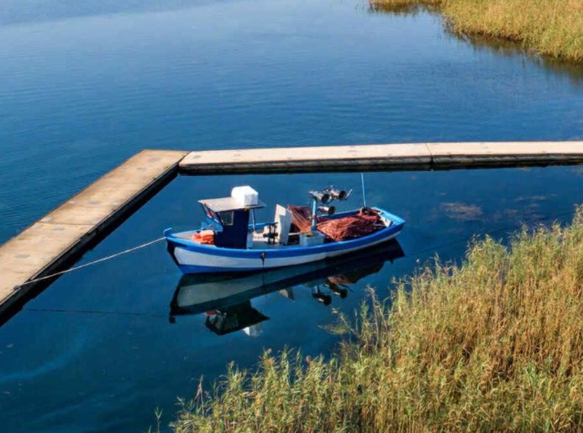 Θανάσης Μαυρομμάτης: «Καγιάκ, SUP και ποδοκίνητα ποδήλατα στη Λίμνη Τριχωνίδα»