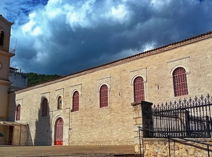 Σε δημοπρασία δύο ακίνητα του Ι.Ν Αγίου Αθανασίου Αμφιλοχίας