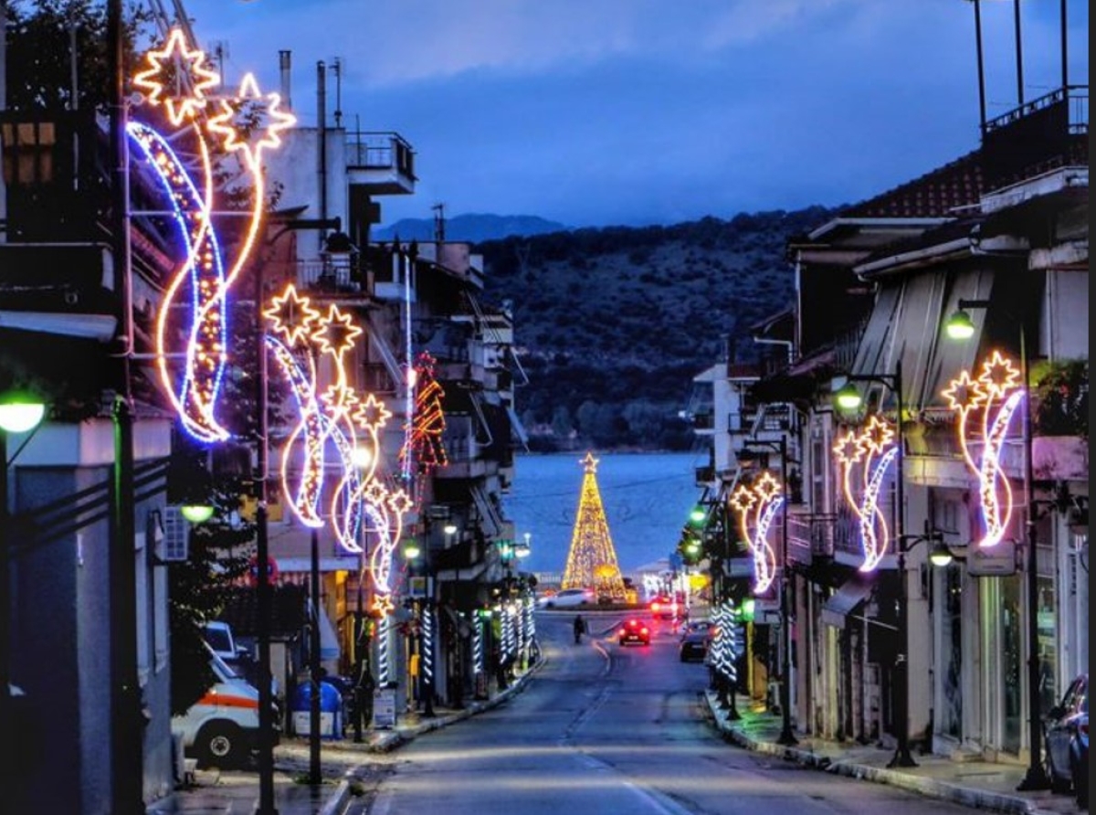 Διαγωνισμός καλύτερης χριστουγεννιάτικης βιτρίνας και εξωτερικής όψης κτηρίου στην Αμφιλοχία