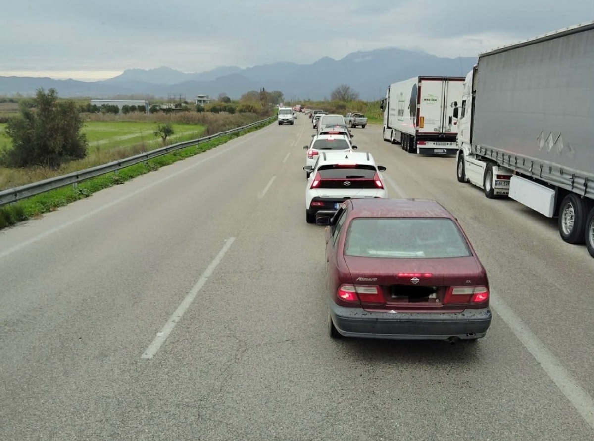 Αγρίνιο: Ουρές χιλιομέτρων και ταλαιπωρία – «παλιές δόξες» στην εθνική οδό