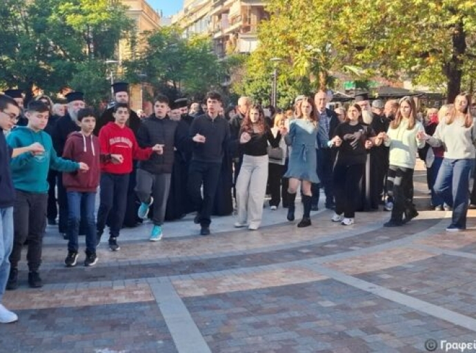 Χριστουγεννιάτικη Εκδήλωση Κατηχητικών Γυμνασίου – Λυκείου Ι. Μ. Αιτωλοακαρνανίας