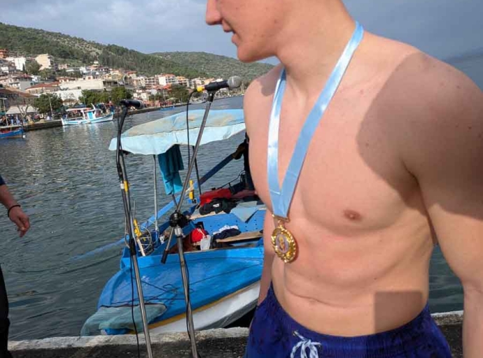 Με λαμπρότητα ο εορτασμός των Θεοφανίων στην Αμφιλοχία – Ο Ορφέας Κατσικοκέρης έπιασε τον Σταυρό