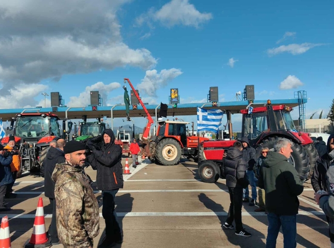 Αιτωλοακαρνανία: Οι αγρότες του μπλόκου του Αγγελόκαστρου έκλεισαν τα διόδια