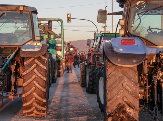 Πανελλαδική σύσκεψη στη Νίκαια για τη συνάντηση με Μητσοτάκη: Αποφασίζουν οι αγρότες για τα αιτήματα και τους εκπροσώπους τους 