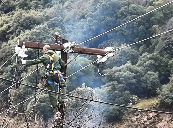 Λαμπίρι Αγρινίου: Πολύωρη διακοπή ρεύματος μετά την κακοκαιρία – Σε εξέλιξη οι εργασίες αποκατάστασης