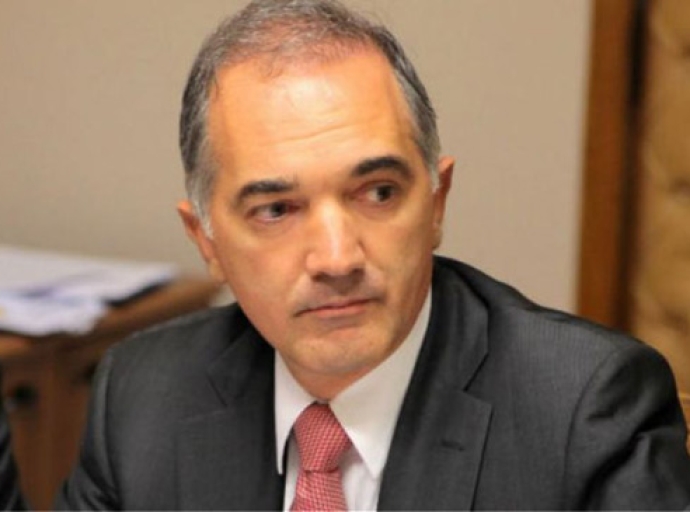 Σαλμάς σε σκληρή γραμμή απέναντι στο Μαξίμου – Σενάρια για νέο πολιτικό φορέα