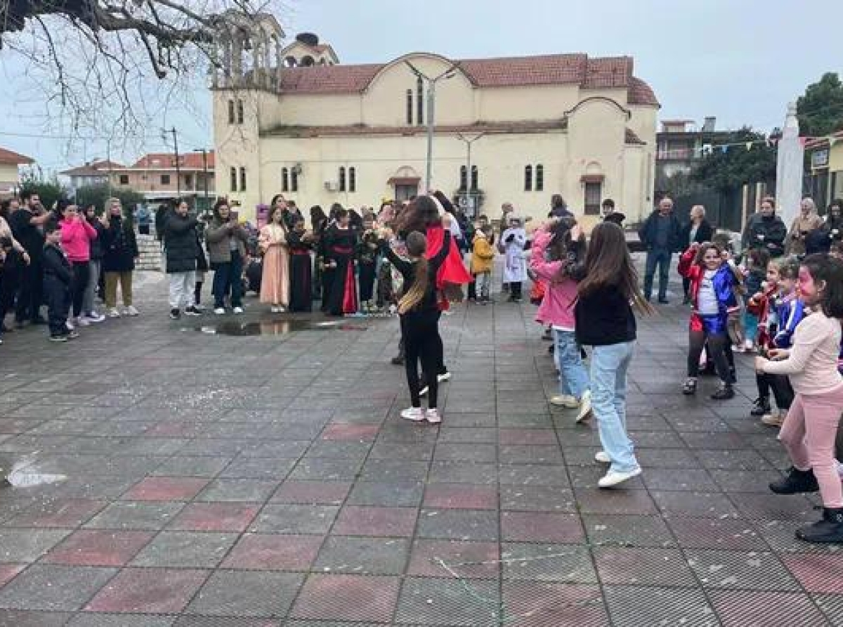 Τσικνοπέμπτη με συμμετοχή και γιορτινό κλίμα στην πλατεία Λουτρού