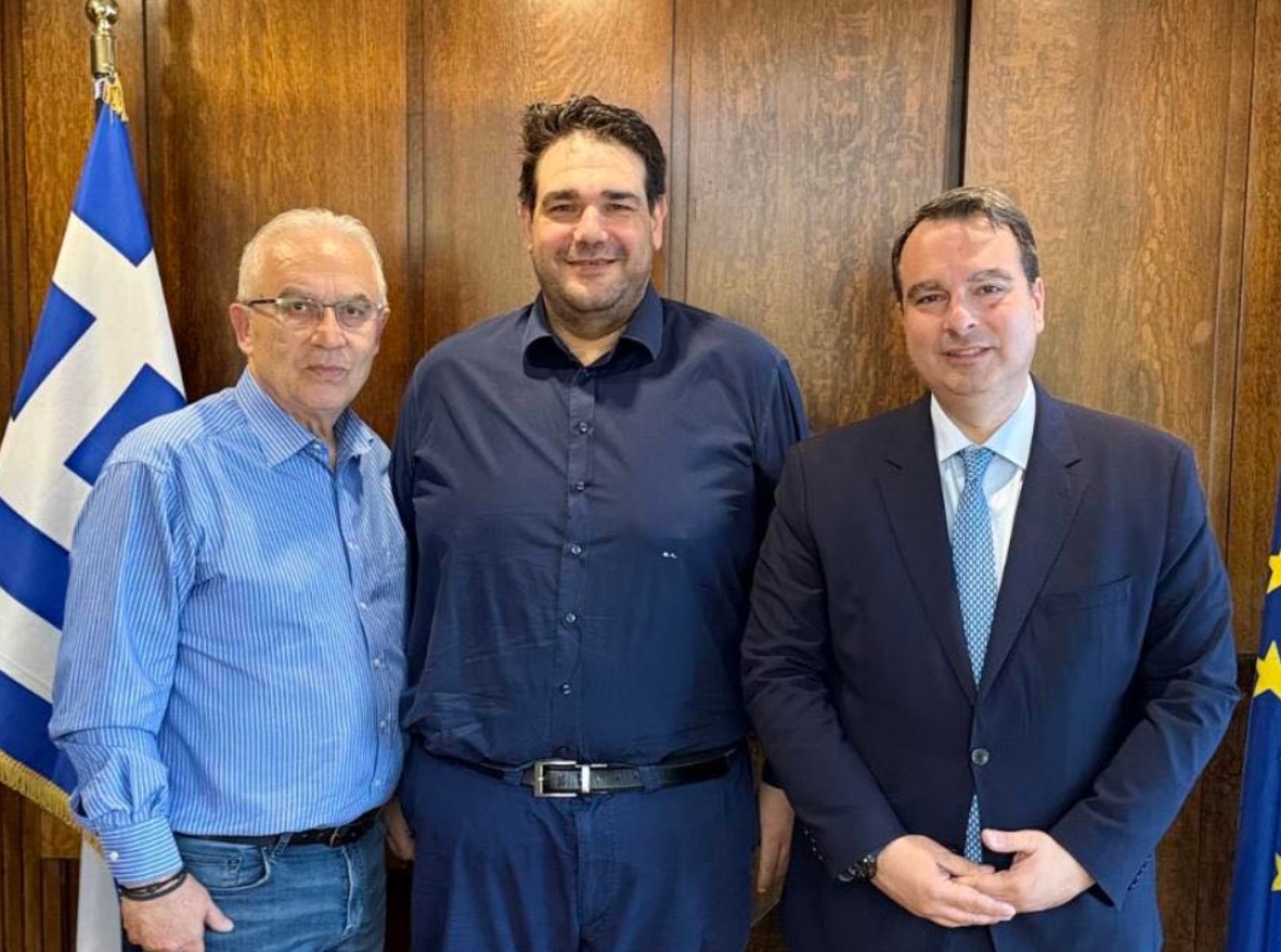 Στο τραπέζι τα μεγάλα θέματα της Αμφιλοχίας – Συνάντηση Δημάρχου με τον Υπουργό Εσωτερικών Θ. Λιβάνιο