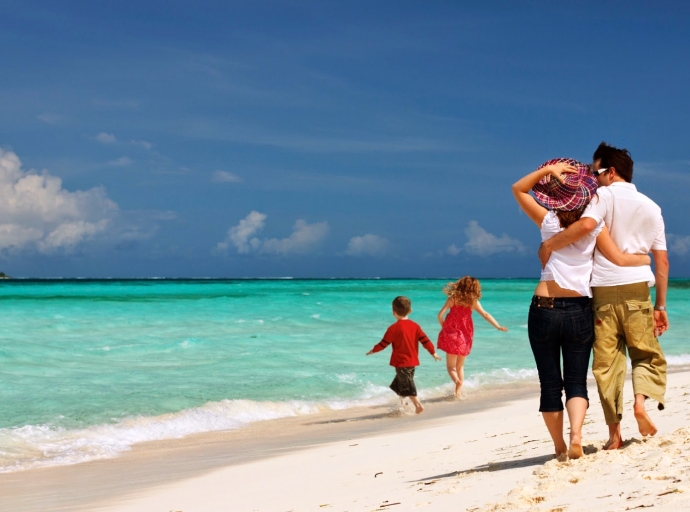 Κοινωνικός τουρισμός 2026: Οι νέοι κανόνες και οι 300.000 δικαιούχοι για τις επιταγές