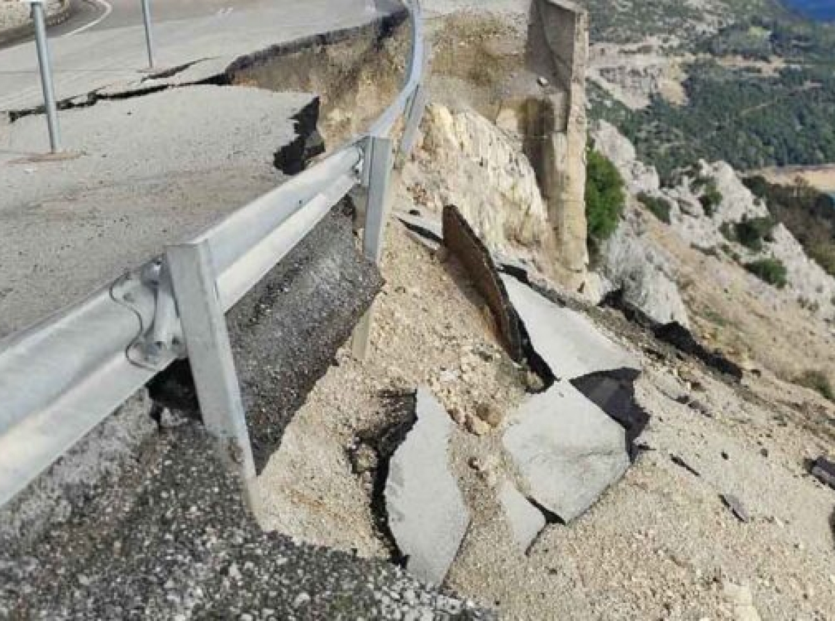 Σκιαδαρέσης: «Επικίνδυνη η κατάσταση στον δρόμο Αγρίνιο – Αλευράδα – Άμεση αποκατάσταση ζητά η “Νέα Δυτική Ελλάδα”»