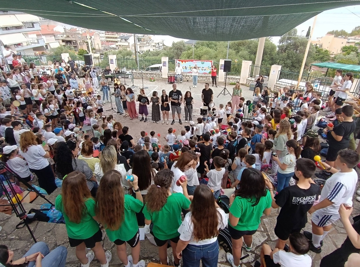 Αμφιλοχία: 303 μαθητές και 10 σχολεία φώναξαν «Μαζί 2026» για τα ανθρώπινα δικαιώματα 