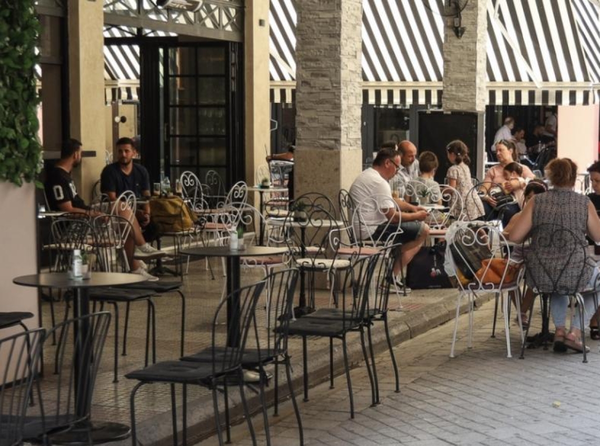 Αγρίνιο: Δύσκολο καλοκαίρι για την εστίαση – «Παλεύουμε να επιβιώσουμε»